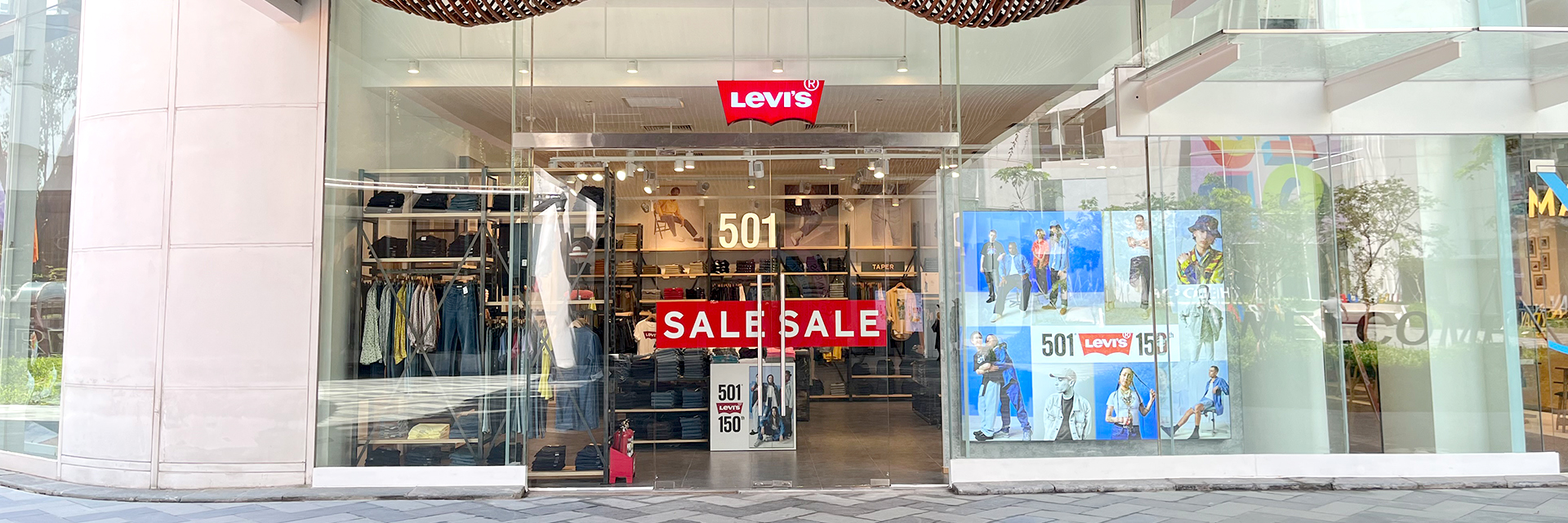 Levi's